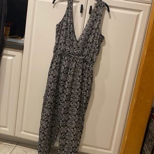 Cute elephant jump suit excellent condition